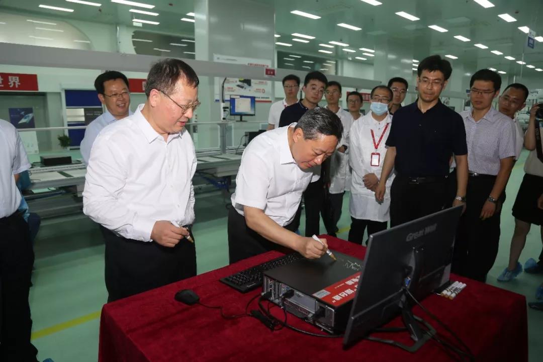 麒麟软件携手长城助力山东网信事业发展! 麒麟软件携手长城助力山东网信事业发展!